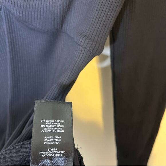 Aritzia Wilfred Black Palm Dress Ling Sleeve Knit Midi Slit Twist Front Size M - Picture 5 of 6